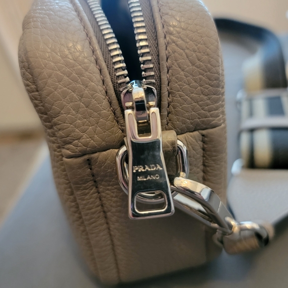 Prada Vitello Daino Soft Camera Bag - Picture 6 of 15